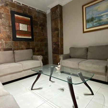 Hostal Bellagio جواياكيل المظهر الخارجي الصورة
