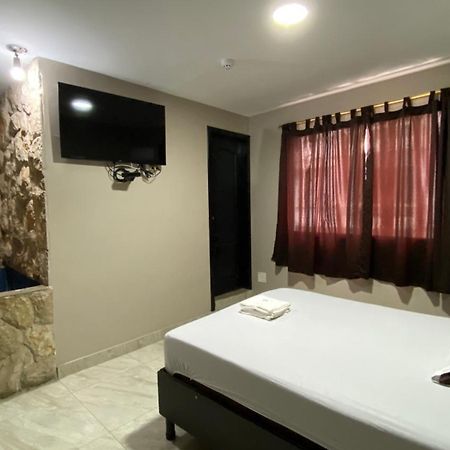 Hostal Bellagio جواياكيل المظهر الخارجي الصورة